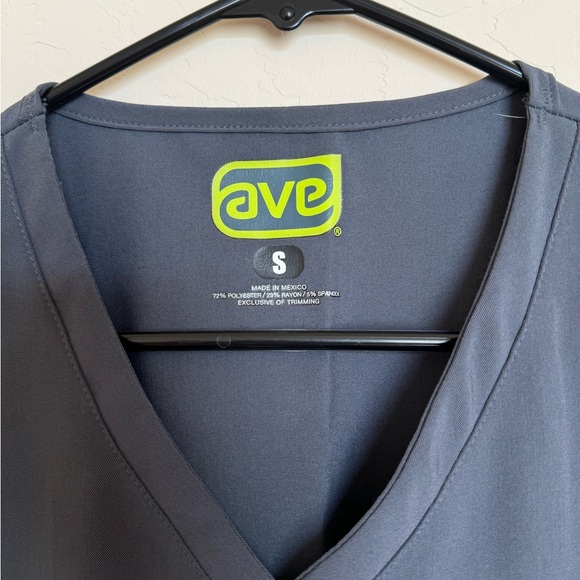 NWOT AVE womens dark charcoal scrub set - Picture 5 of 8